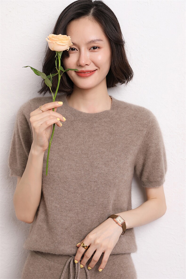 圆领衫秋冬宽松短款毛衣长袖内搭打底衫,女装羊毛衫,五色羊羊绒
