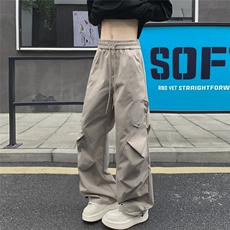卡其色