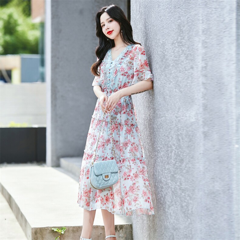 碎花连衣裙女夏季2025新款法式海边度假三亚超仙雪纺薄款沙滩裙,女装连衣裙,贵人树
