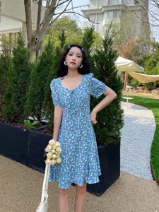 短款碎花裙图片