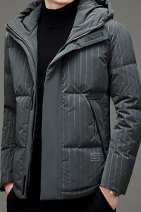 2023年新款羽绒服中年男士短款连帽鹅绒冬季男装SNNYR88305-P375,男装羽绒服,电商B212（原钱塘6029）