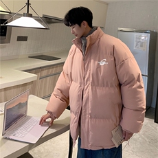 粉红色