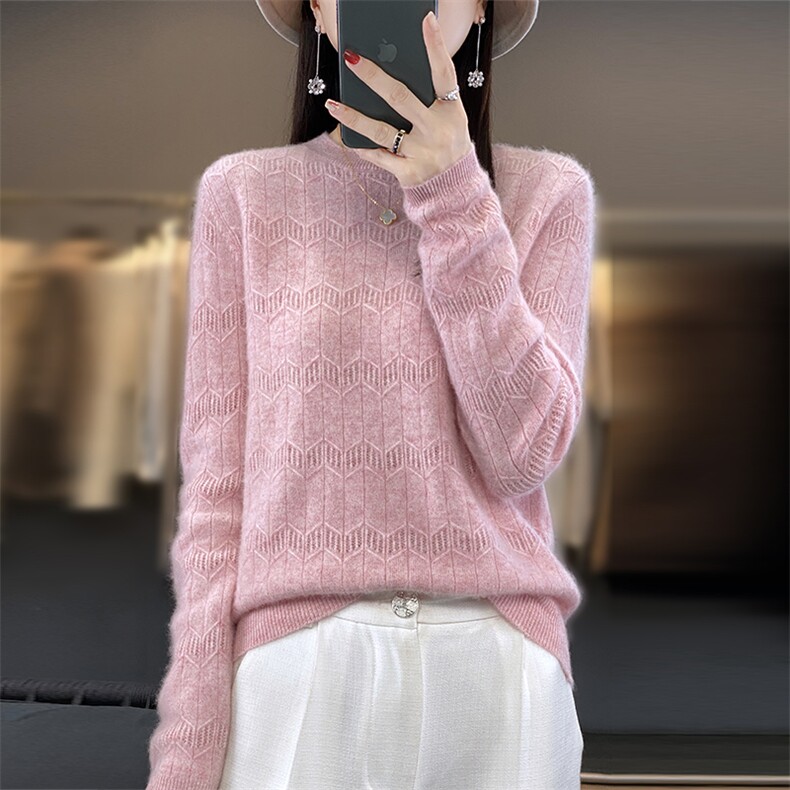 时尚百搭圆领花型羊毛针织衫女 秋冬必备保暖毛衣图片