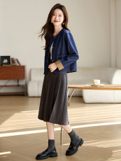 新中式拼色仿牛仔外套女2025春秋款气质优雅圆领短款上衣，女装短外套，时尚风爆