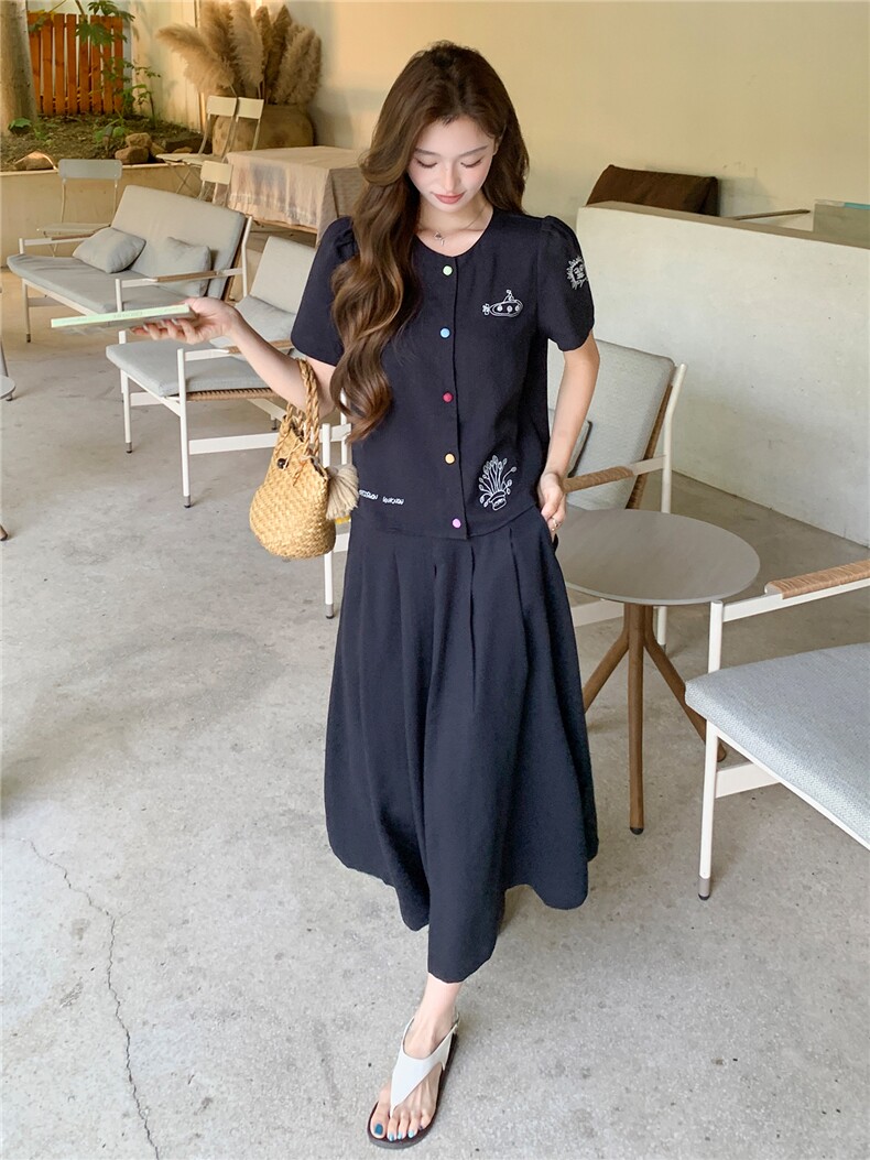 时尚休闲两件套裙女刺绣甜美风上衣百褶半裙套装女,女装套装/套裙,水衣源