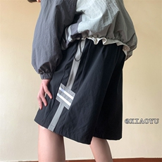 黑色