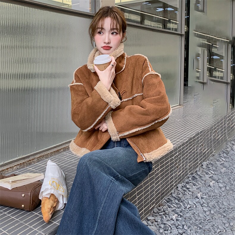 2024年冬季新款立领三角扣宽松短款保暖羊羔毛皮毛一体外套,女装羊羔毛/颗粒绒,流量+