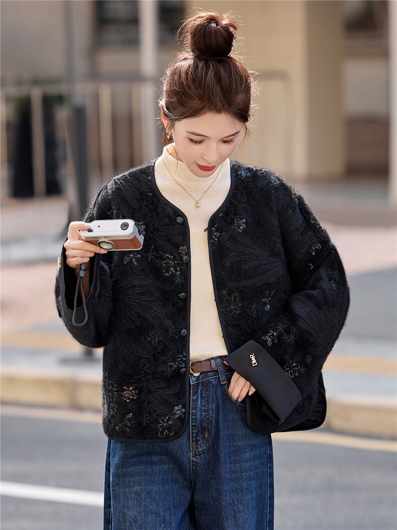 真兔毛绒短外套女冬季2025新品显瘦气质小众设计感新中式时尚女装,女装短外套,意芙