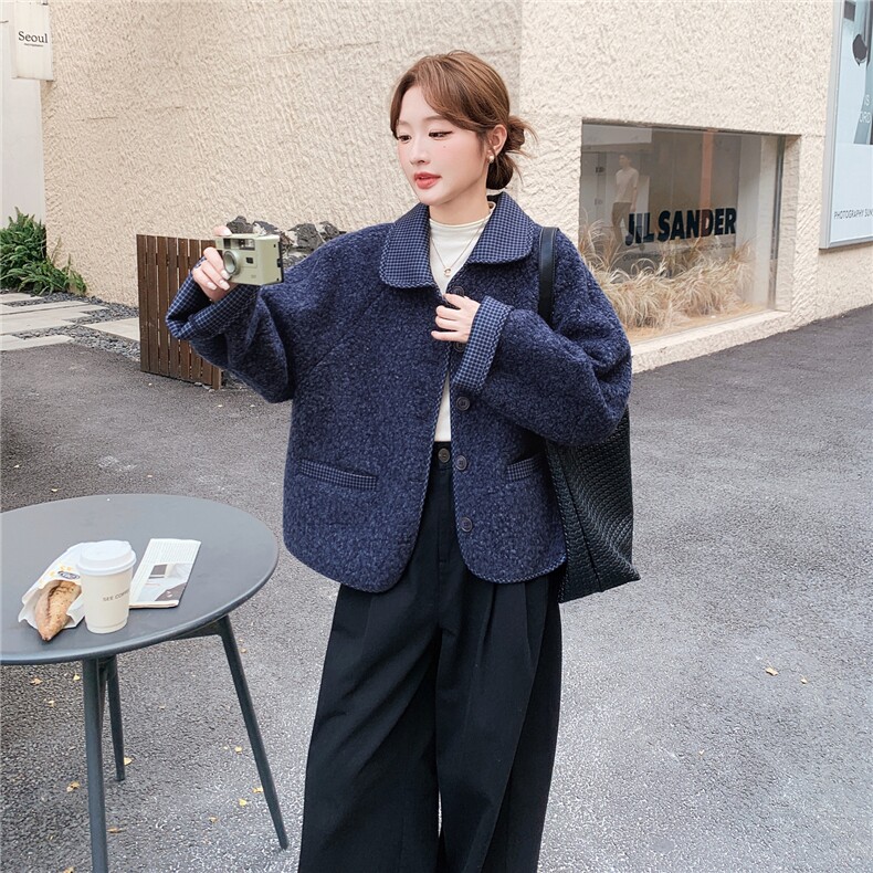 藏蓝色格子拼接羊羔毛外套女秋冬2025新款皮毛一体超好看短款上衣,女装短外套,2C325