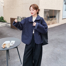 藏蓝色格子拼接羊羔毛外套女秋冬2025新款皮毛一体超好看短款上衣，女装短外套，2C325