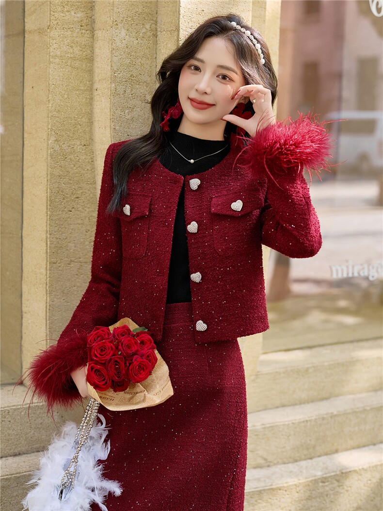 现货2025年红色小香风套装订婚礼服女结婚新娘便装90羽绒两件套,女装套装/套裙,韩宇舍