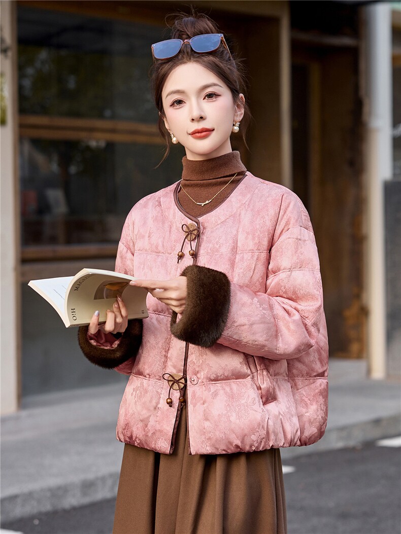新中式提花羽绒服女2025冬季新款超好看拼接撞色保暖外套女,女装羽绒服,沁沁公主