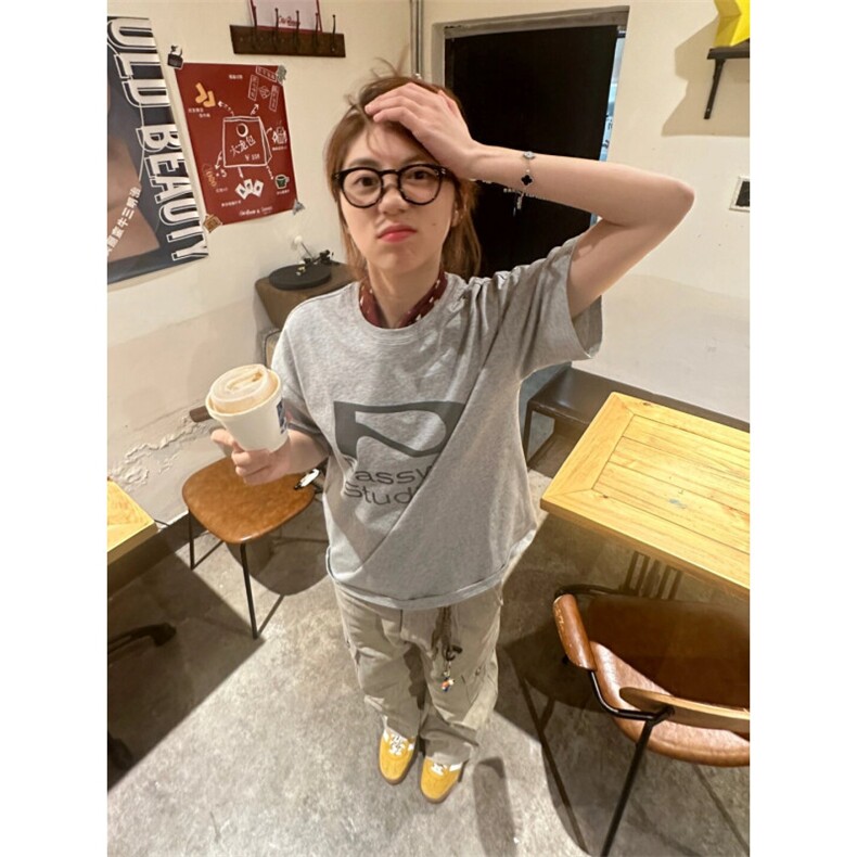 T0649-P25 高级感花灰色 小众字母设计 纯棉印花短袖男女同款大码图片