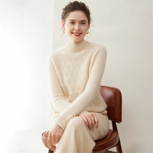 2025年秋季新款百搭女士加厚插肩绞花半高羊绒衫图片