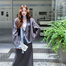 灰色假两件西服套装裙女秋季2025新款一整套穿搭西装半身裙两件套，女装套装/套裙，2C332