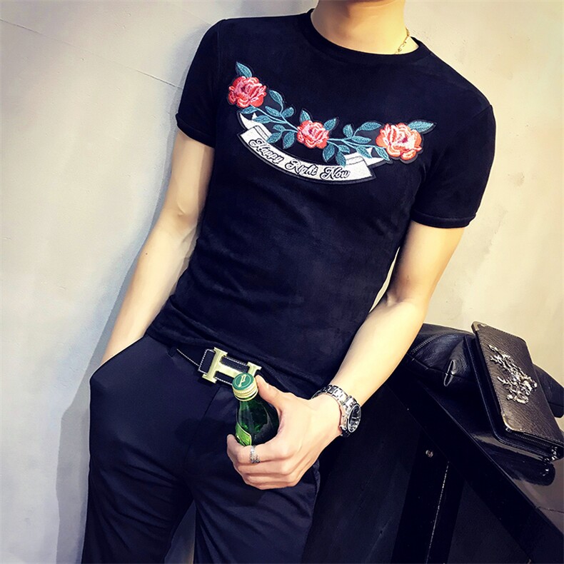 2021年 圆领 T恤 精致韩风 青春流行 时尚 韩版 气质 唯美 可爱 街头图片