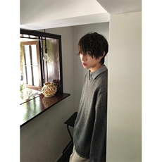 灰色