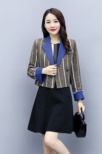 2021春秋款拼接翻领短款条纹短外套 舒适 百搭 潮流 显高 淑女图片