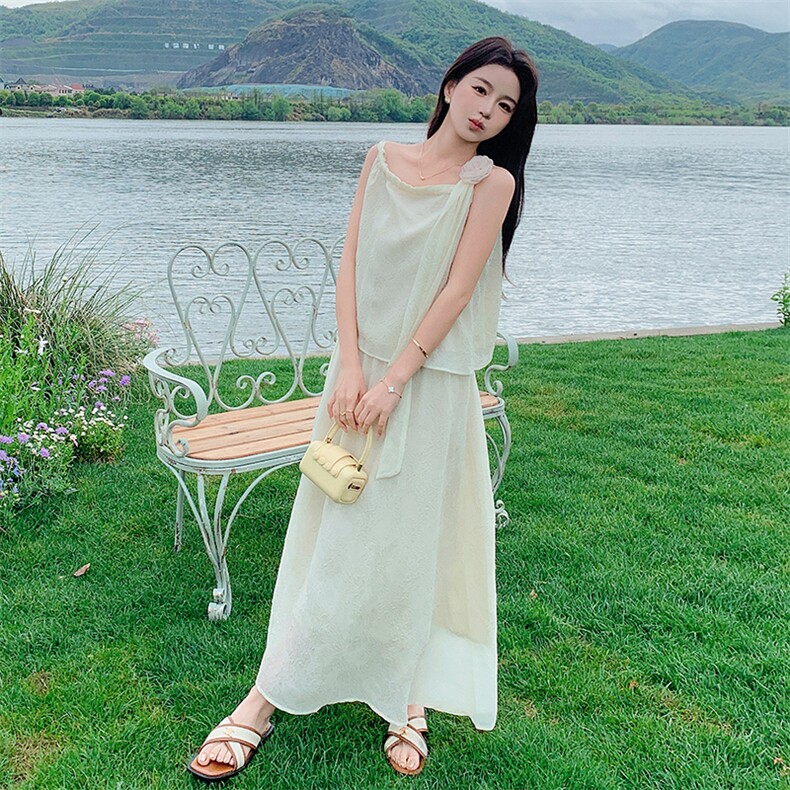 现货：25年夏装新款度假仙美两件套吊带套装裙2C135-5067P115K168，女装套装/套裙，2C135