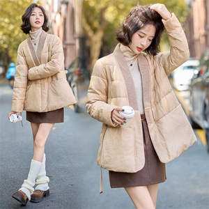 2025年冬季A字小个铜氨丝羽绒服冬装女浴袍式系带收腰V领复古提花图片