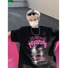 黑色