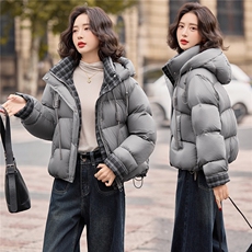《爆2025冬季新款短款连帽羽绒服宽松休闲不挑身材百搭时尚》，女装羽绒服，米莱