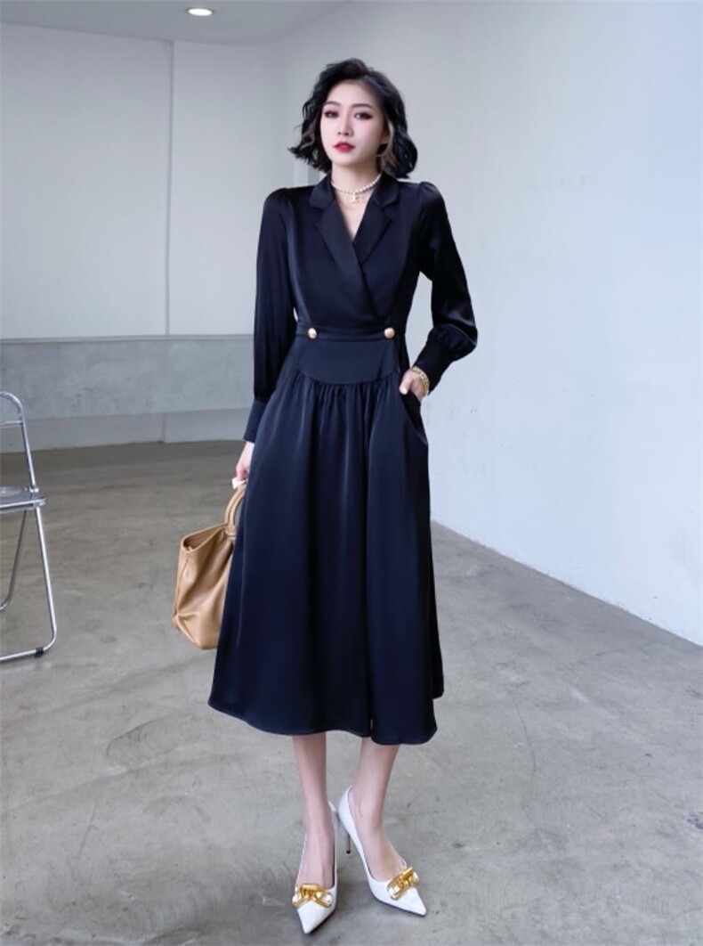 【现货】秋季新款-翻领大V韩版连衣裙，女装连衣裙，陆氏青云