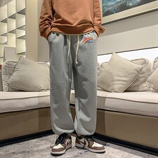 灰色