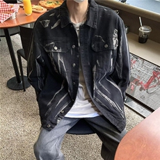 黑色