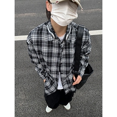 黑色