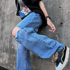 深蓝色