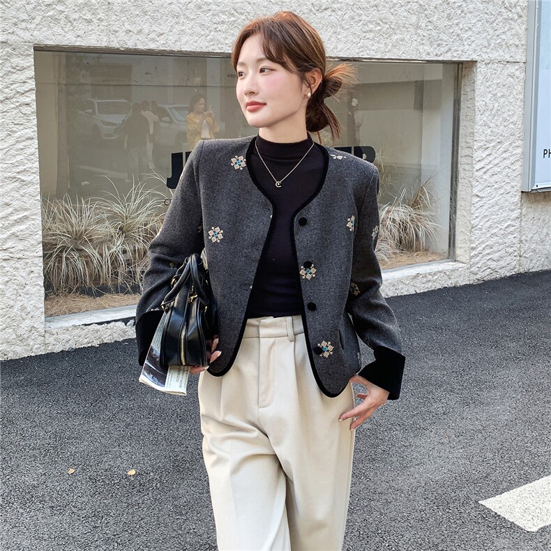 设计感复古绣花毛呢外套女2025秋季新款洋气显瘦小个子短款上衣潮,女装毛呢外套,2B142