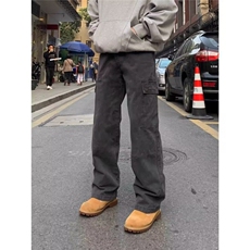 灰色