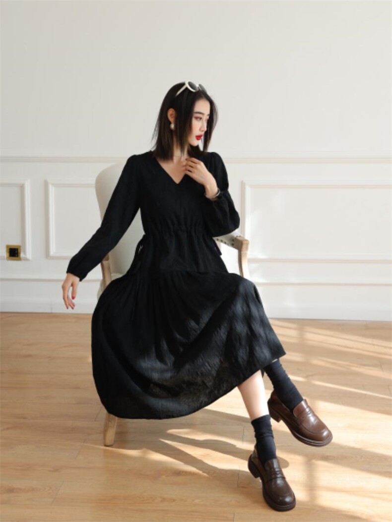 春季复古Ｖ领抽绳连衣裙，女装连衣裙，卓儿衣人