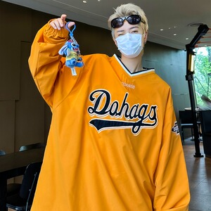 秋季ins美式V领运动休闲情侣套头刺绣球服卫衣男长袖上衣W117/P40