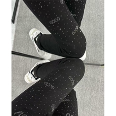 黑色烫钻