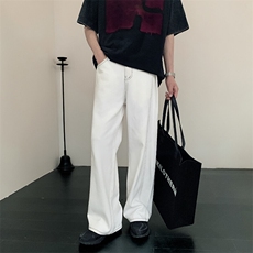 白色