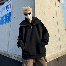 黑色