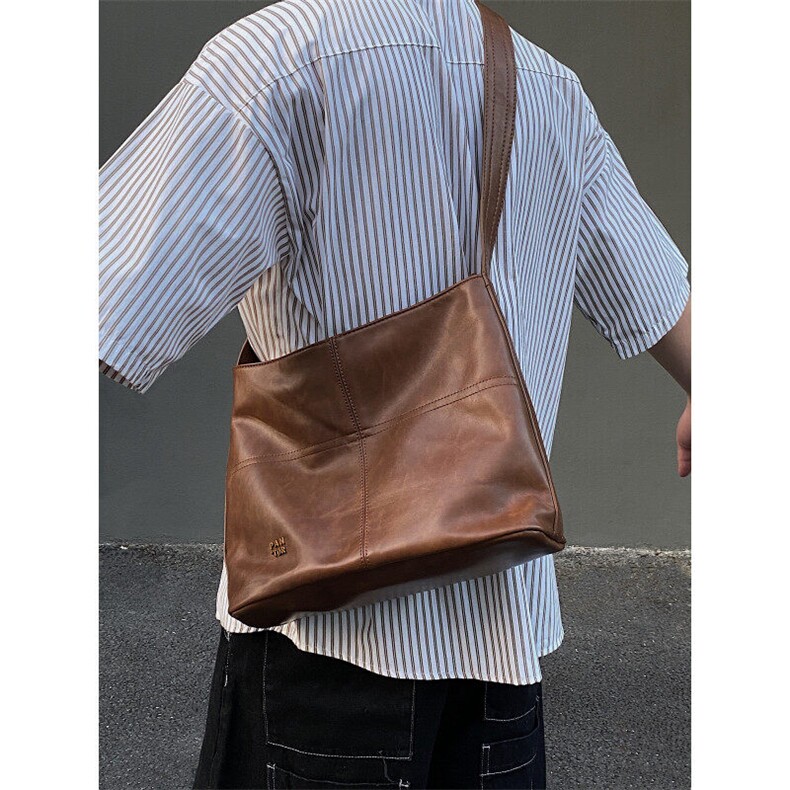 BS11-P48新款大容量休闲斜挎单肩包，鞋类箱包手腕包，星座1501