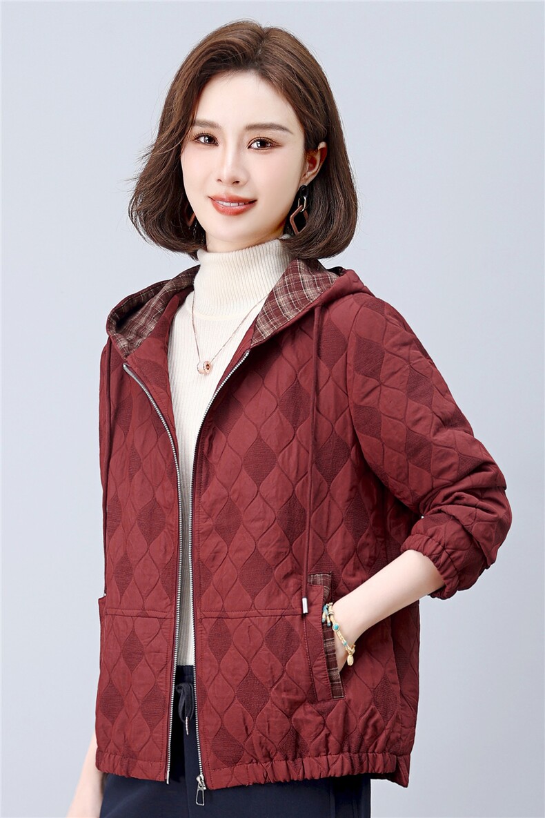 现货2026春秋季新款时尚中老年妈妈款休闲短外套上衣格子女士风衣,女装短外套,璐依舞