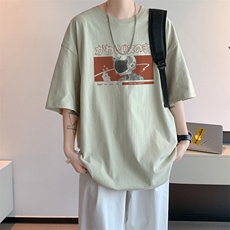 淡绿色