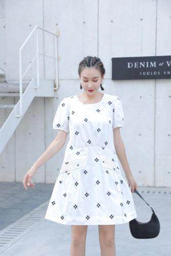 现货，女装，伊艺不舍