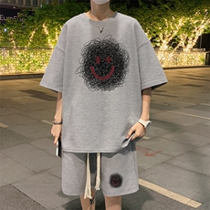 灰色