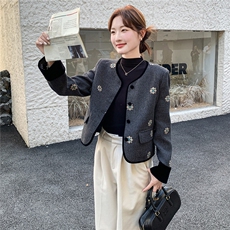 设计感复古绣花毛呢外套女2025秋季新款洋气显瘦小个子短款上衣潮，女装毛呢外套，2B142