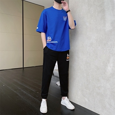 蓝色