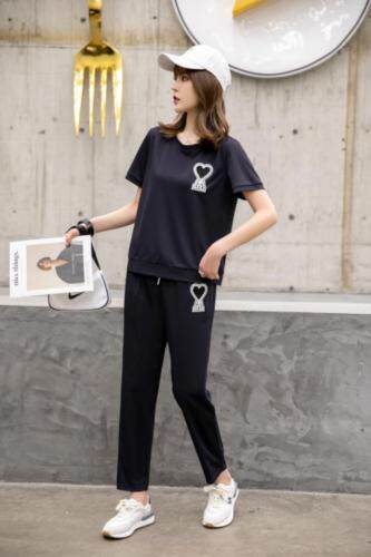 现货供应：爱心休闲套装M一XXL，女装套装/套裙，拉思维加丝