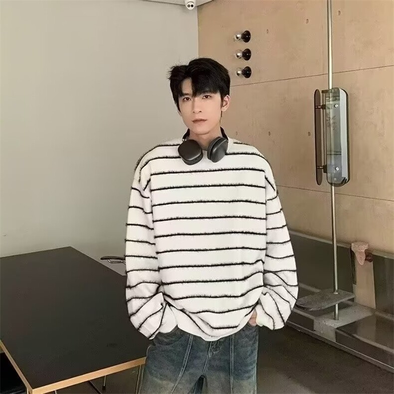 网络图 秋冬复古ins黑白条纹针织衫男宽松休闲百搭情侣毛衣潮图片