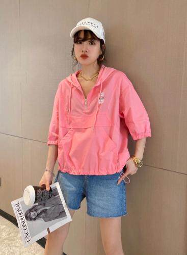 【现货】夏季新款糖果色印花连帽抽绳设计潮款防晒卫衣，女装卫衣/绒衫，微迪菲