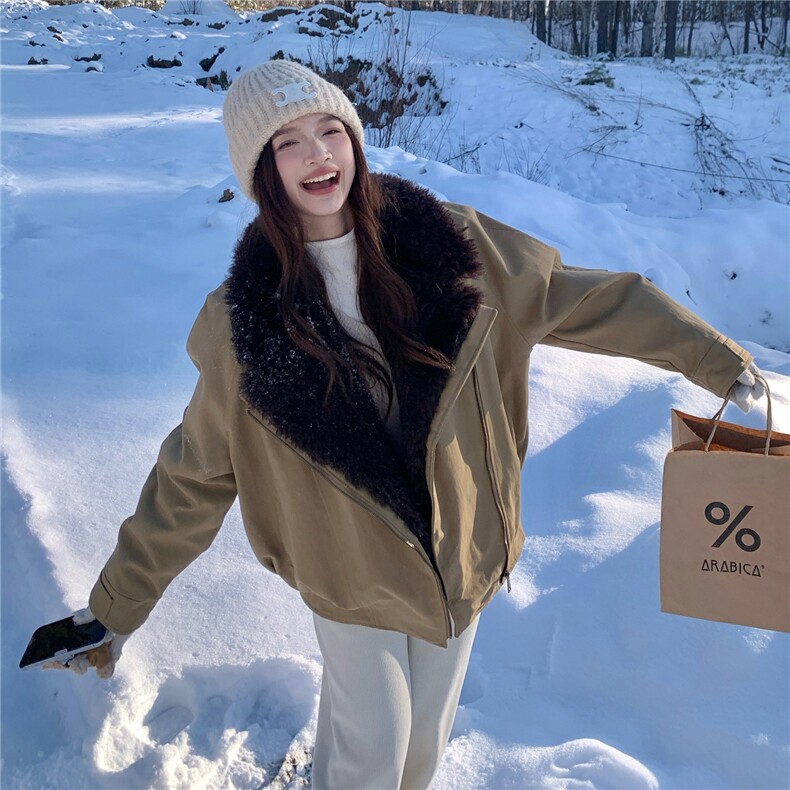 卡其色复古工装羊羔毛拼接羽绒服女冬季2025新款白鸭绒保暖派克服图片
