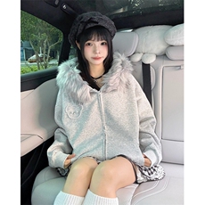 灰色